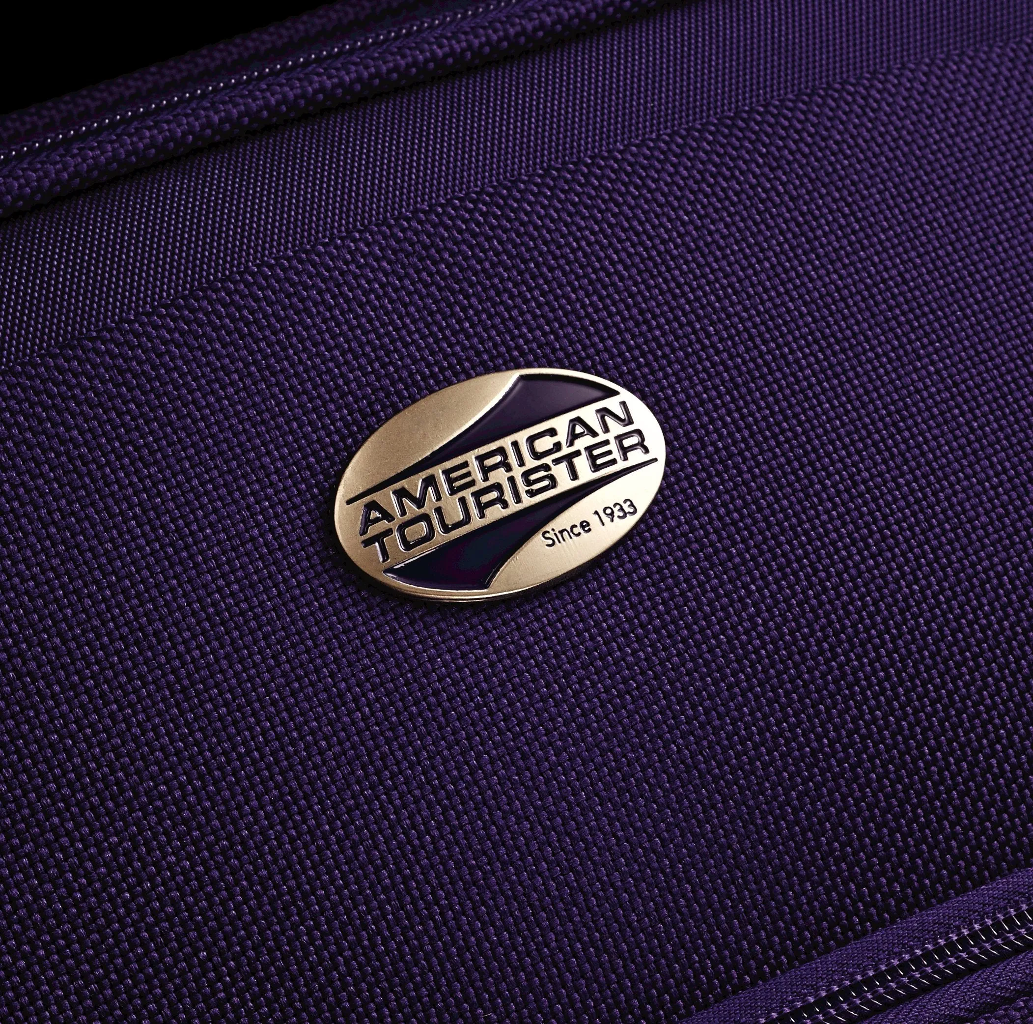American Tourister Ilite Xtreme  21" 4-Wheel Carry-On Luggage