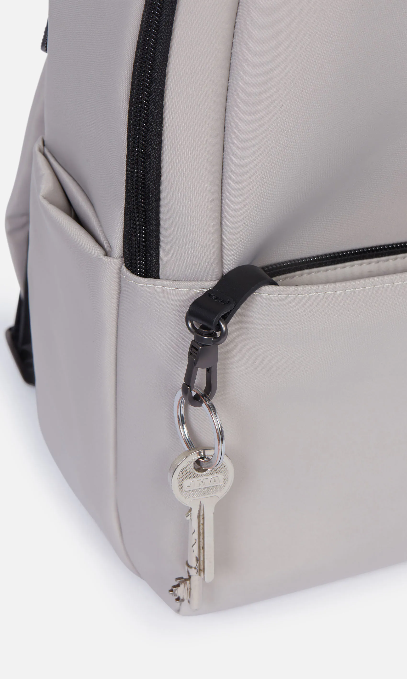 Chelsea Daypack in Taupe