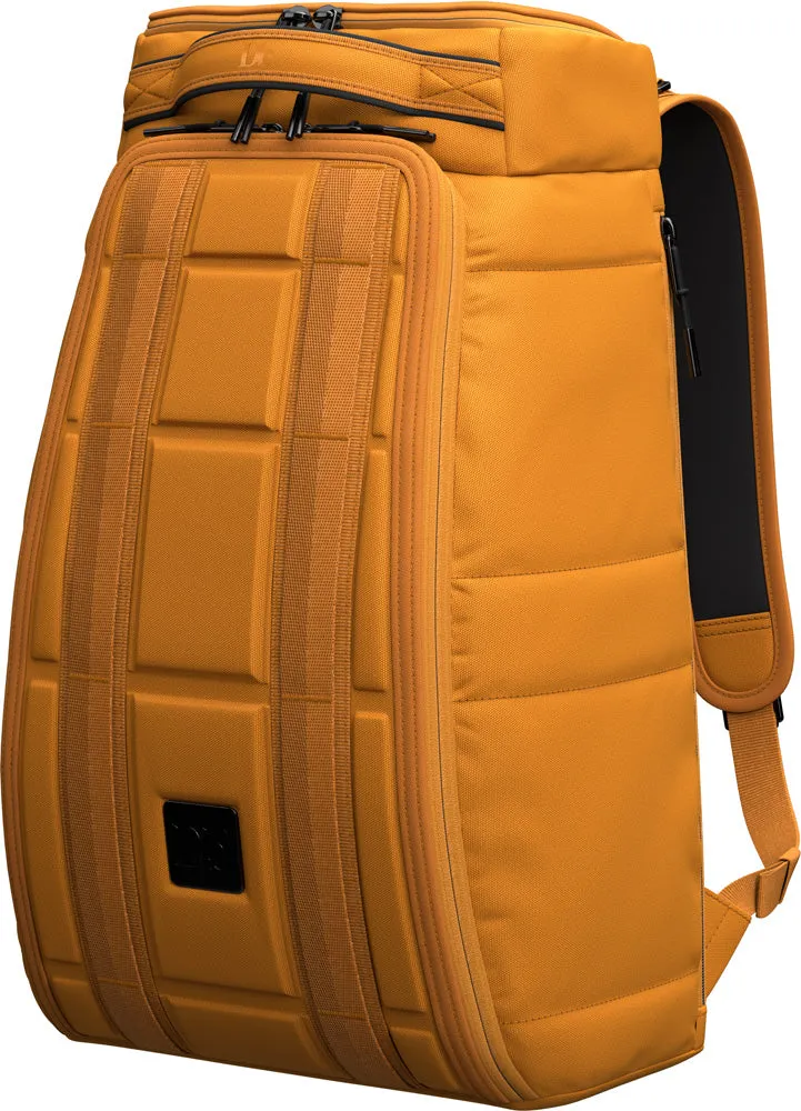 D_b_  Hugger 1st Generation Backpack 20L