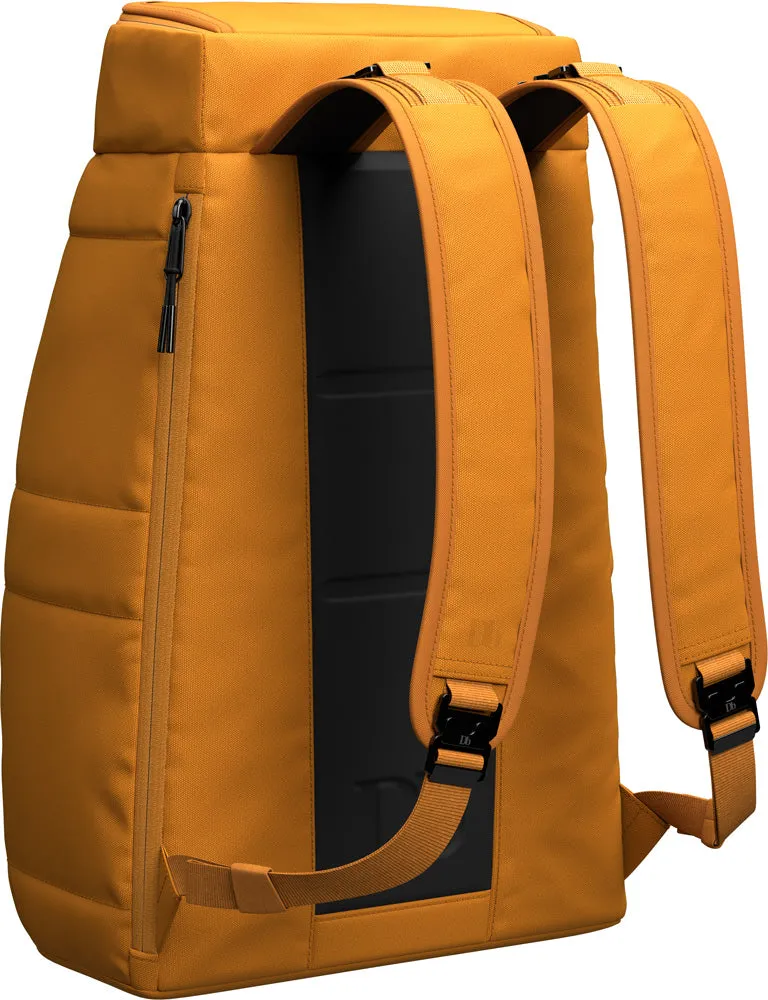 D_b_  Hugger 1st Generation Backpack 20L