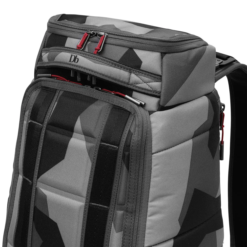 D_b_  Hugger 1st Generation Backpack 20L