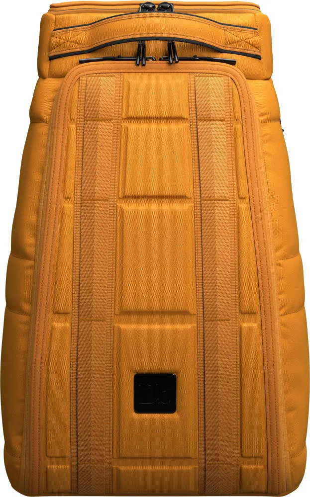 D_b_  Hugger 1st Generation Backpack 20L