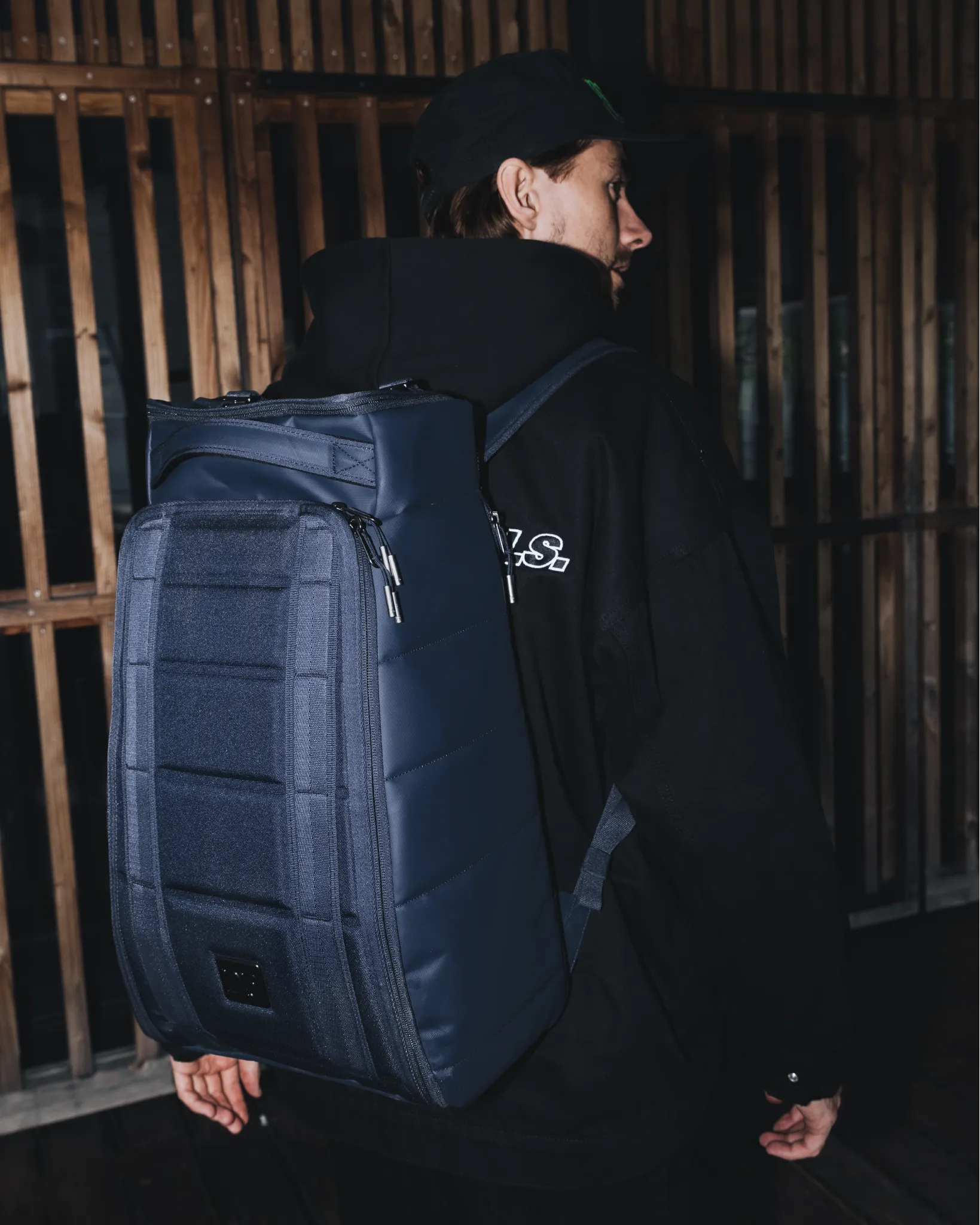 D_b_  Hugger 1st Generation Backpack 20L