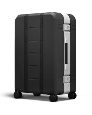 D_b_ Ramverk Pro Large Check In Spinner Luggage