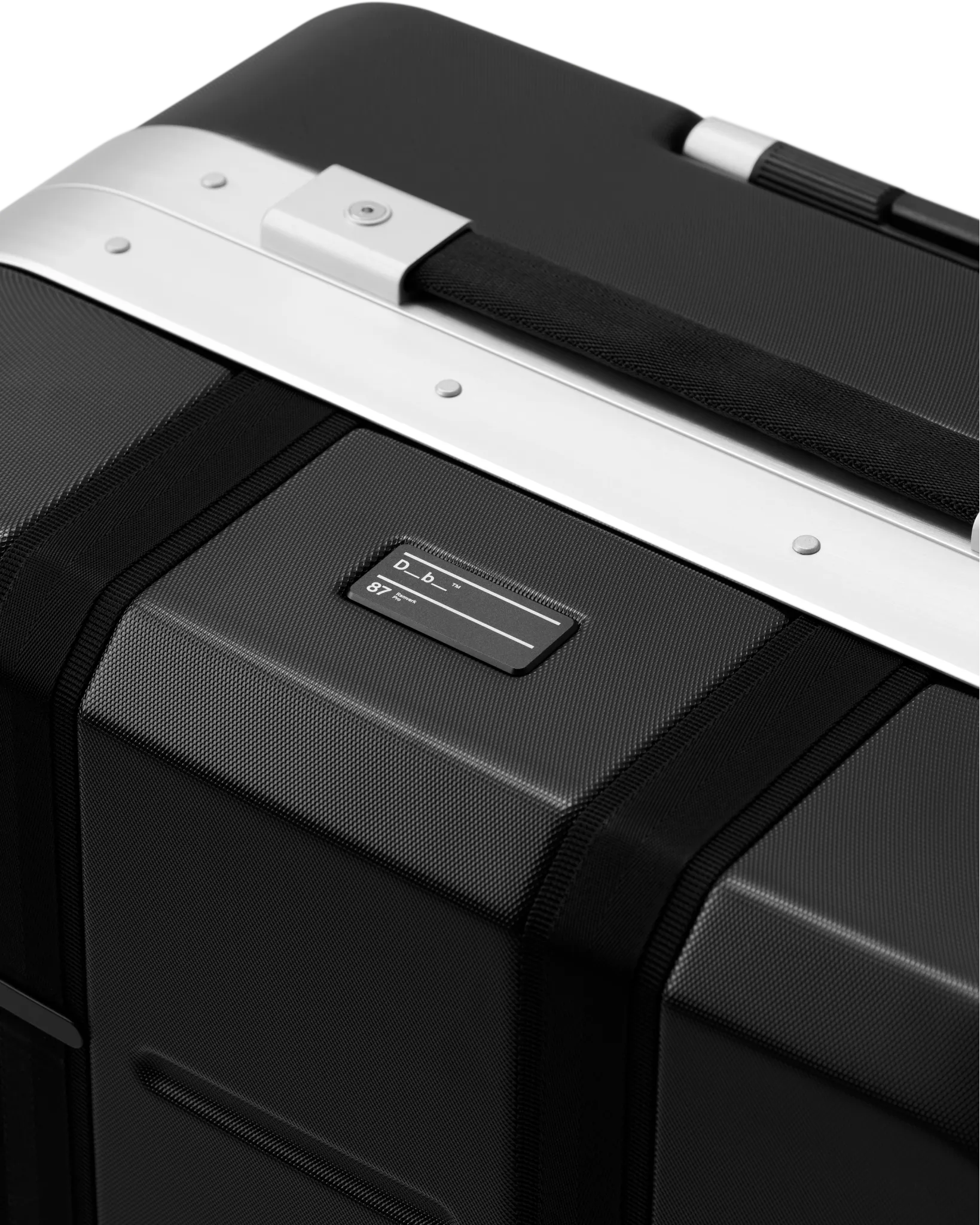 D_b_ Ramverk Pro Medium Check In Spinner Luggage