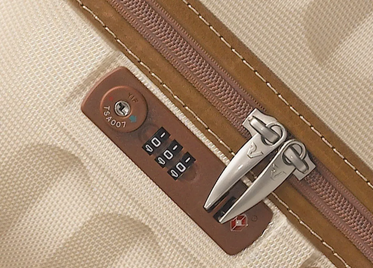 Roncato UNO ZSL Premium 22" 4-Wheel International Carry-On Luggage