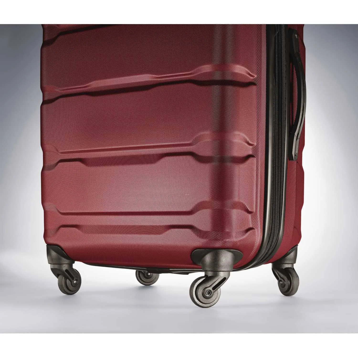 Samsonite Omni PC 20" Hardshell 4-Wheel Carry-On Luggage