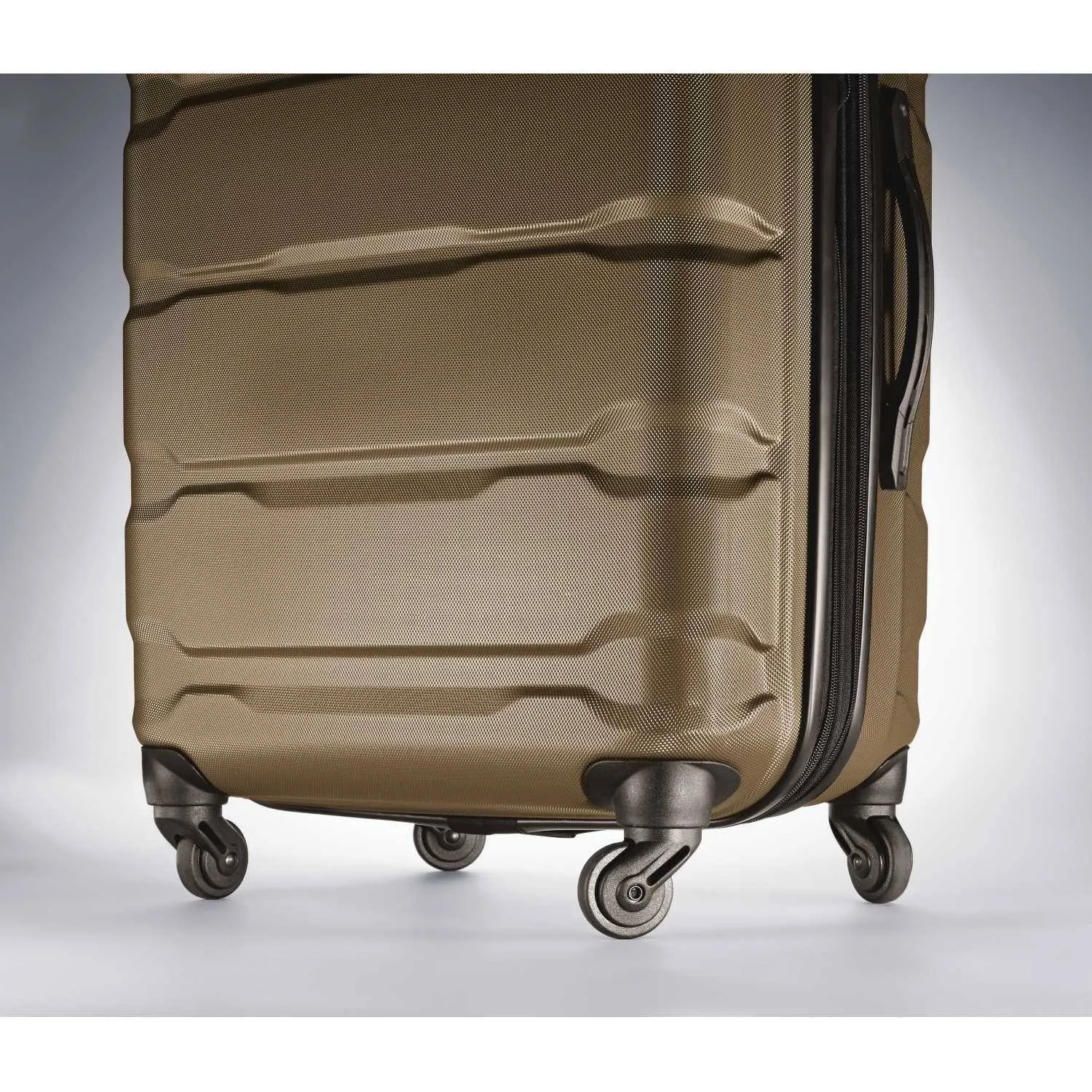 Samsonite Omni PC 20" Hardshell 4-Wheel Carry-On Luggage