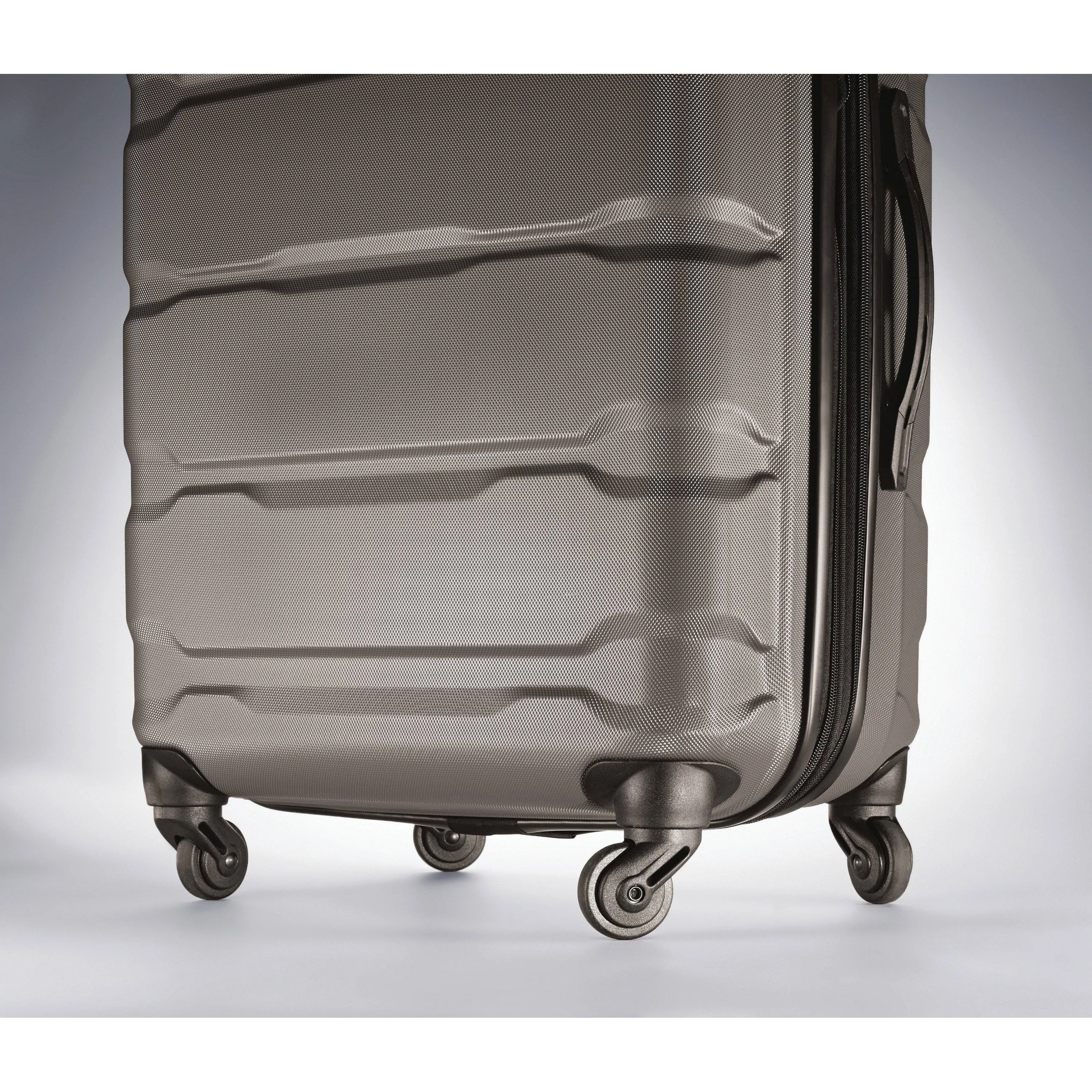 Samsonite Omni PC 3 Piece Set (20"/24"/28") Hardshell 4-Wheel Luggage Sets