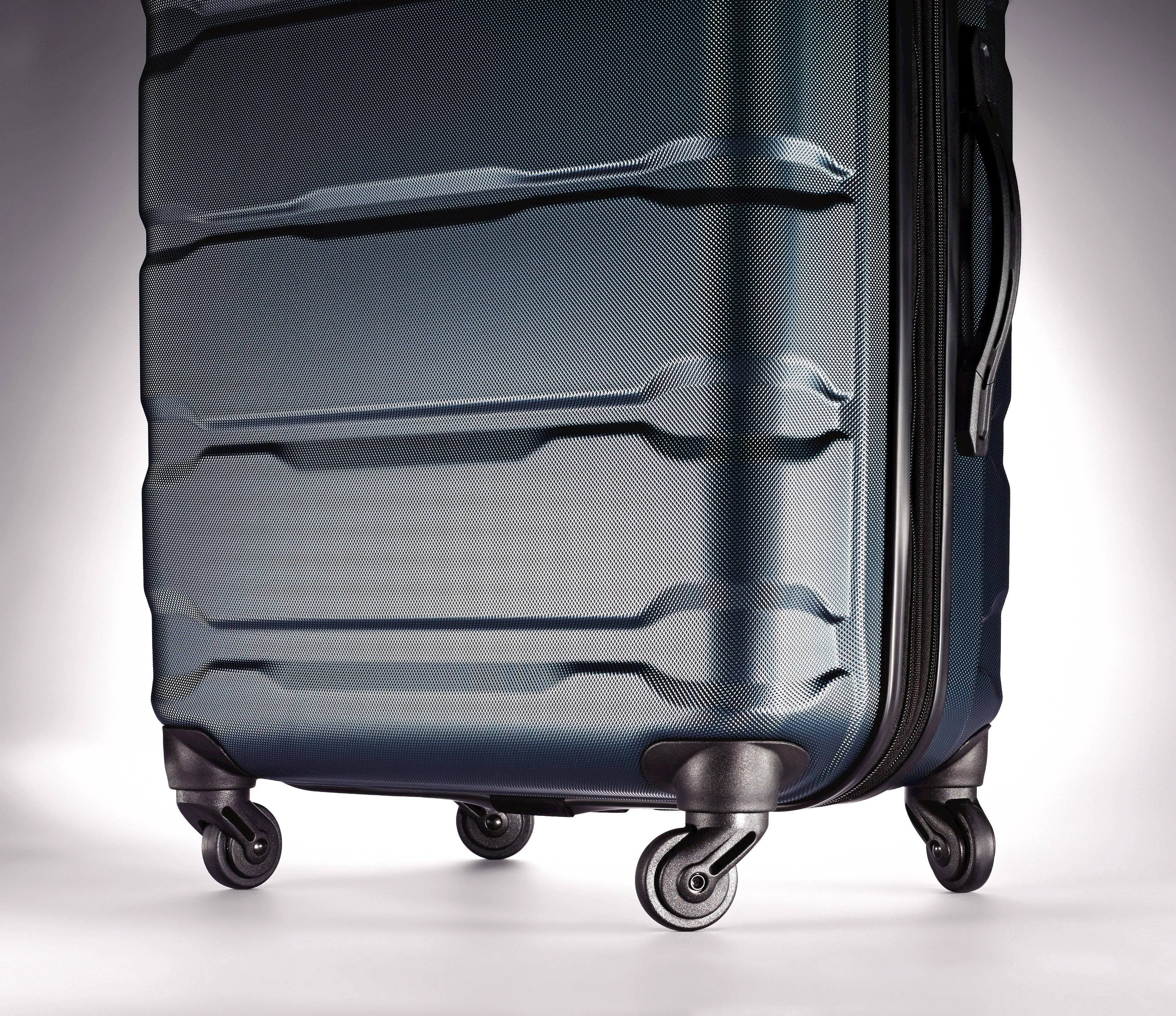 Samsonite Omni PC 3 Piece Set (20"/24"/28") Hardshell 4-Wheel Luggage Sets