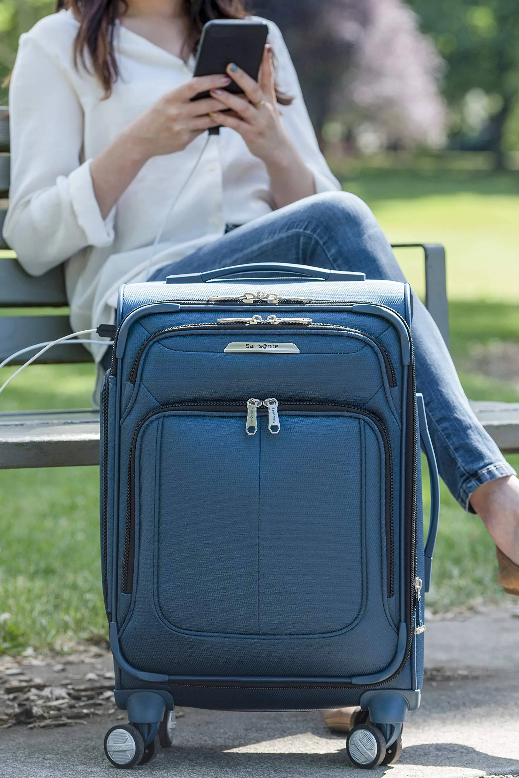 Samsonite SoLyte DLX 20" 4-Wheel Carry-On Luggage