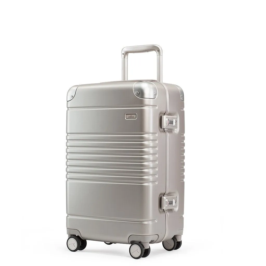 The Frame Carry-On