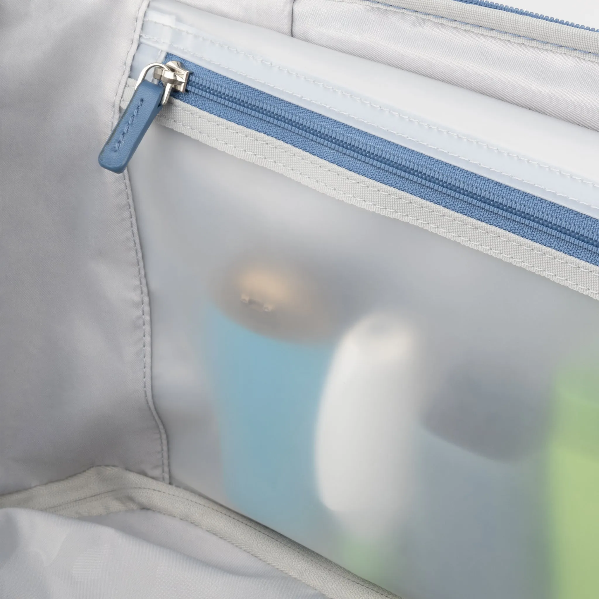 Travelpro VersaPack  Large Check-in Expandable Spinner