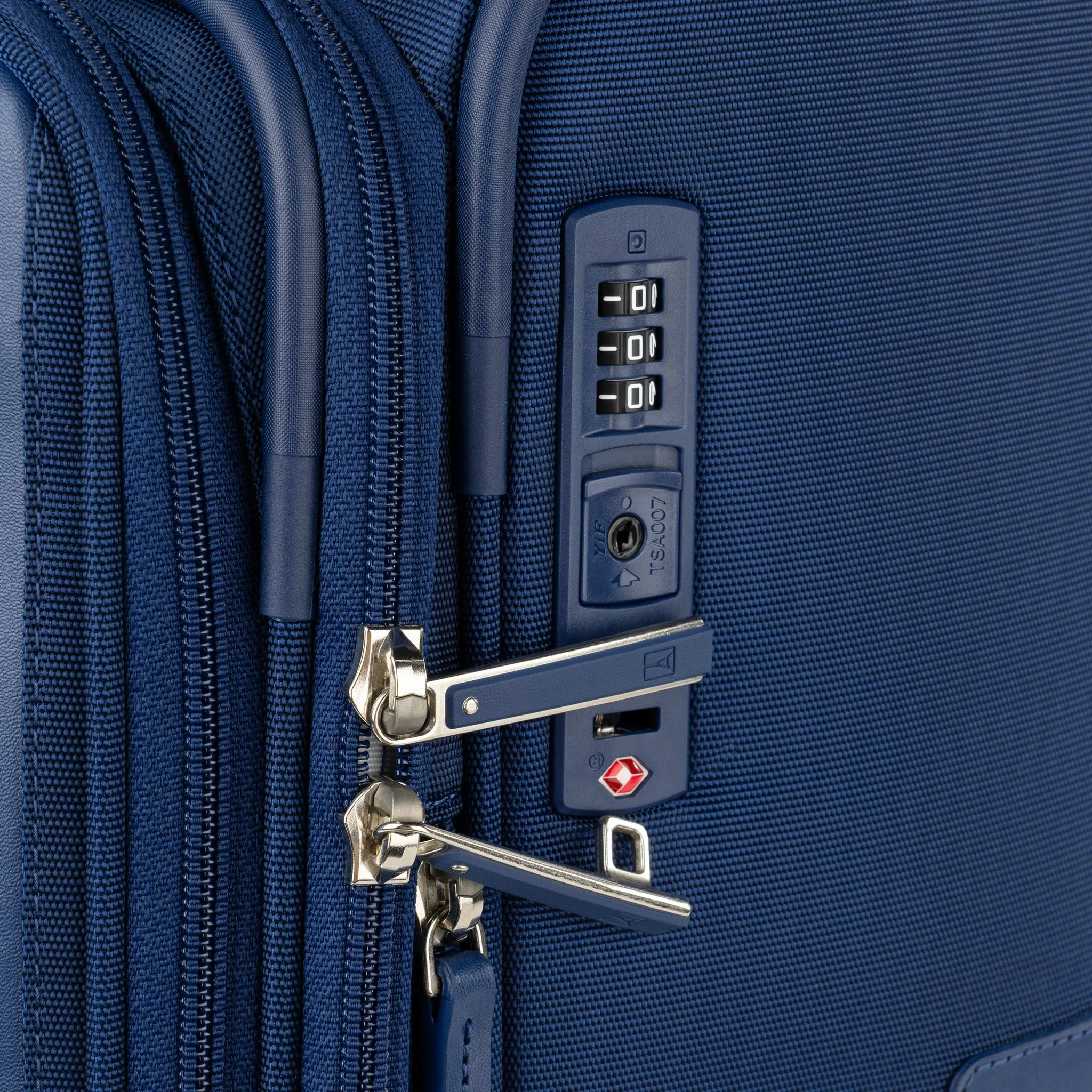 Travelpro VersaPack  Large Check-in Expandable Spinner