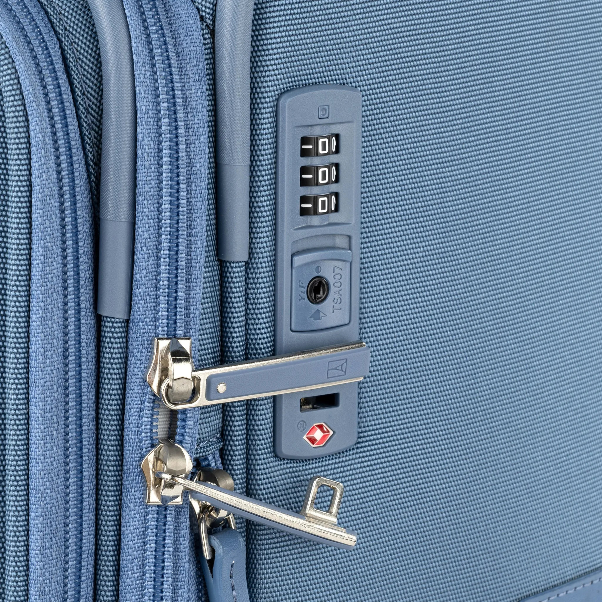 Travelpro VersaPack  Large Check-in Expandable Spinner