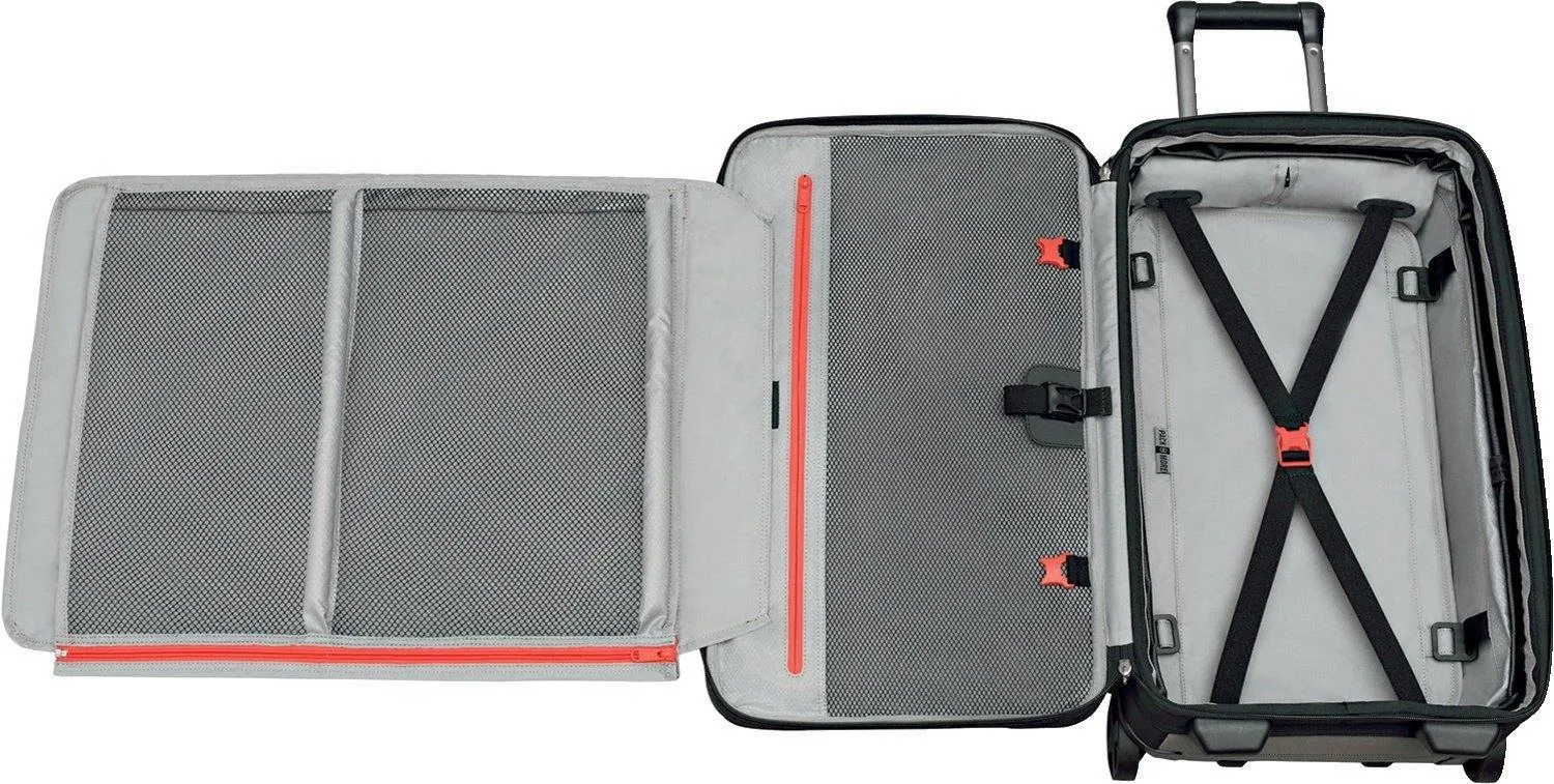 Victorinox Werks Traveler 5.0 22" U.S. Carry-On